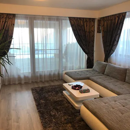 Seasons Апартаменти *